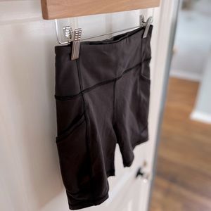 Lululemon Black 6 inch Bike Shorts with Pockets